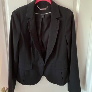 π size 6 White House black market blazer